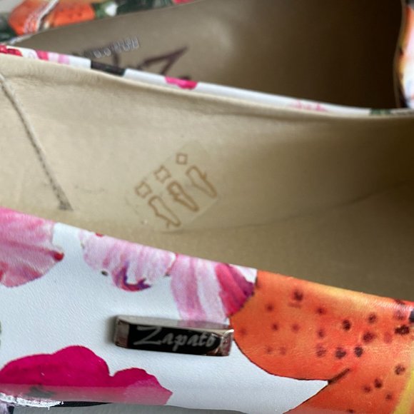 Floral Tassel-Accent Leather Loafer - Women - Picture 4 of 6